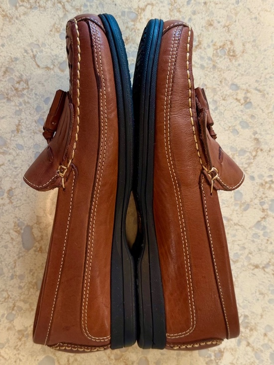 NWOB Men\'s Size 9.5W Brown Leather Kiltie Tasseled Loafers by Bocca Classics main image 9